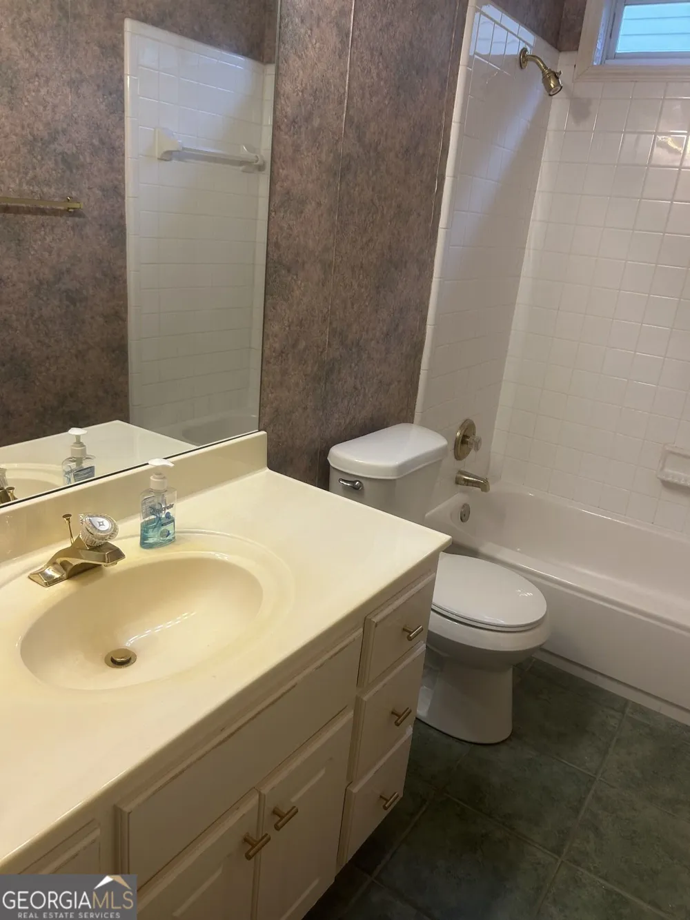 4271 Ivy RUN Ellenwood, GA 30294