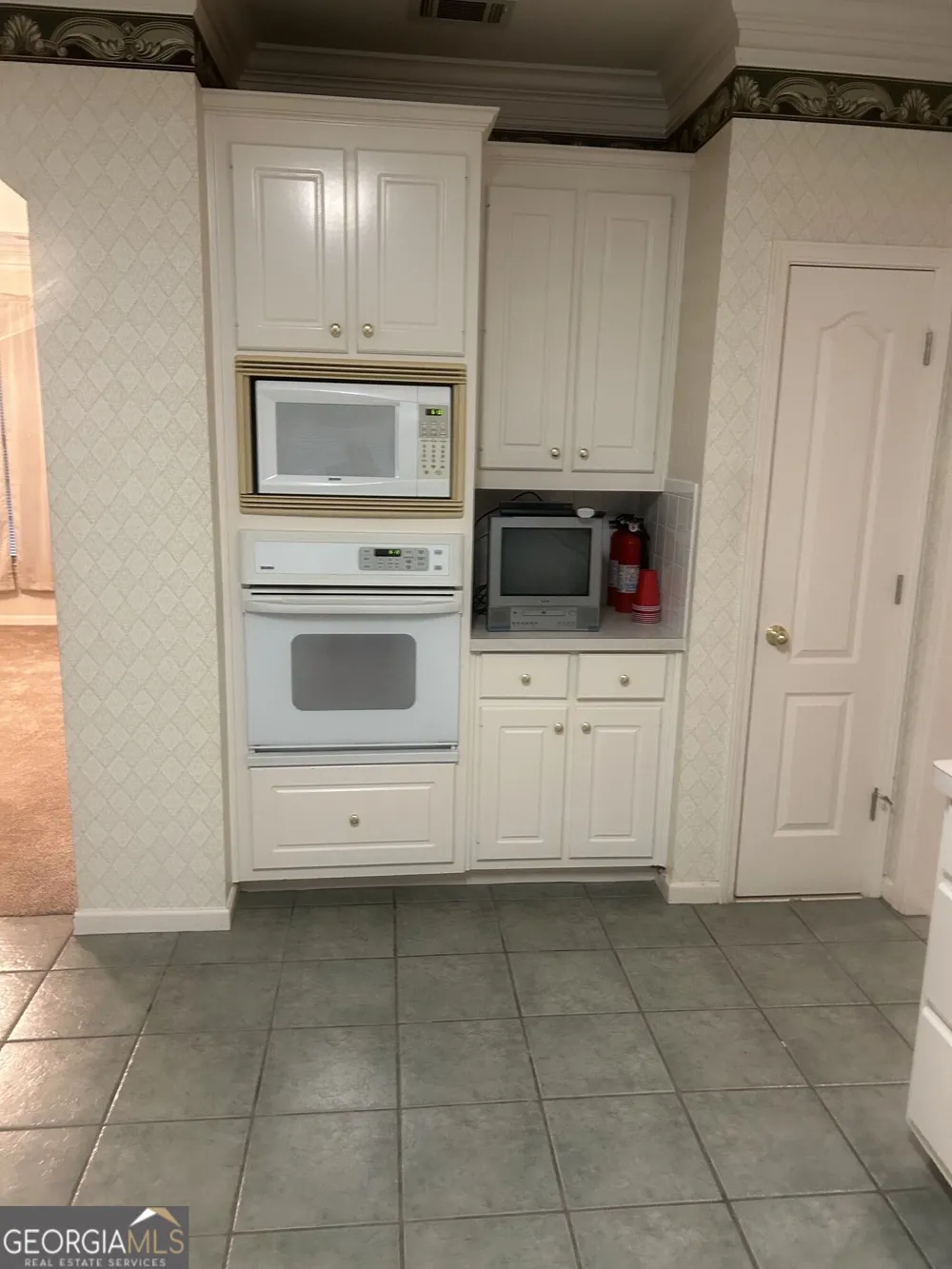 4271 Ivy RUN Ellenwood, GA 30294