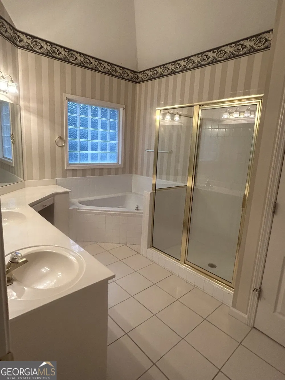 4271 Ivy RUN Ellenwood, GA 30294
