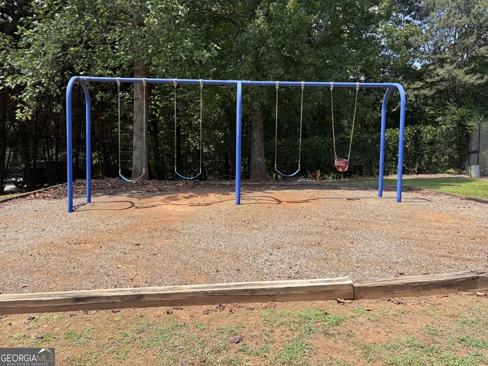 4271 Ivy RUN Ellenwood, GA 30294