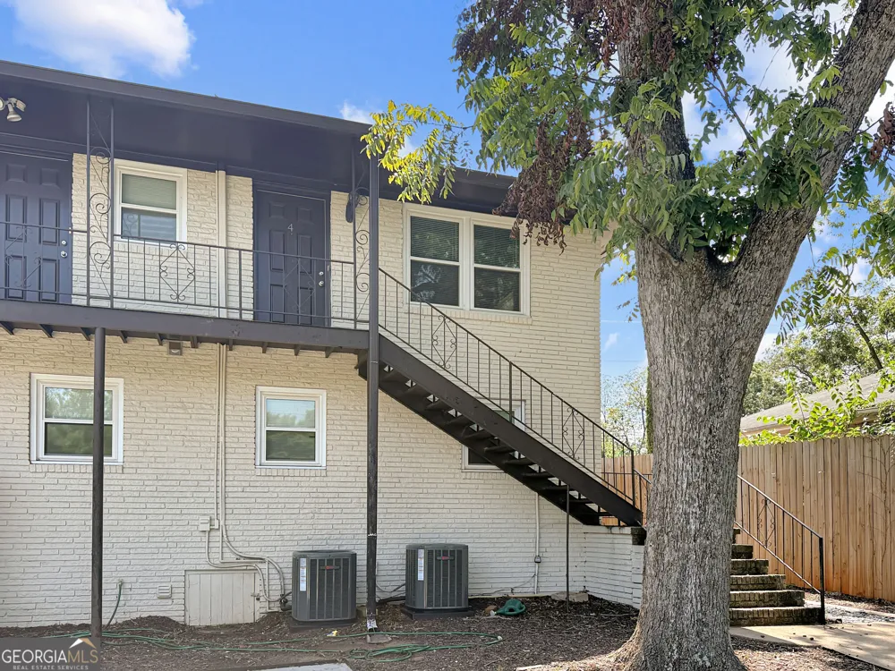 514 Clover DR Buford, GA 30518