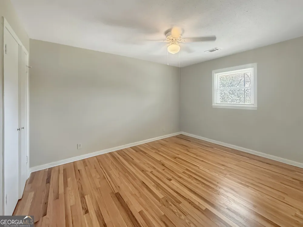 514 Clover DR Buford, GA 30518