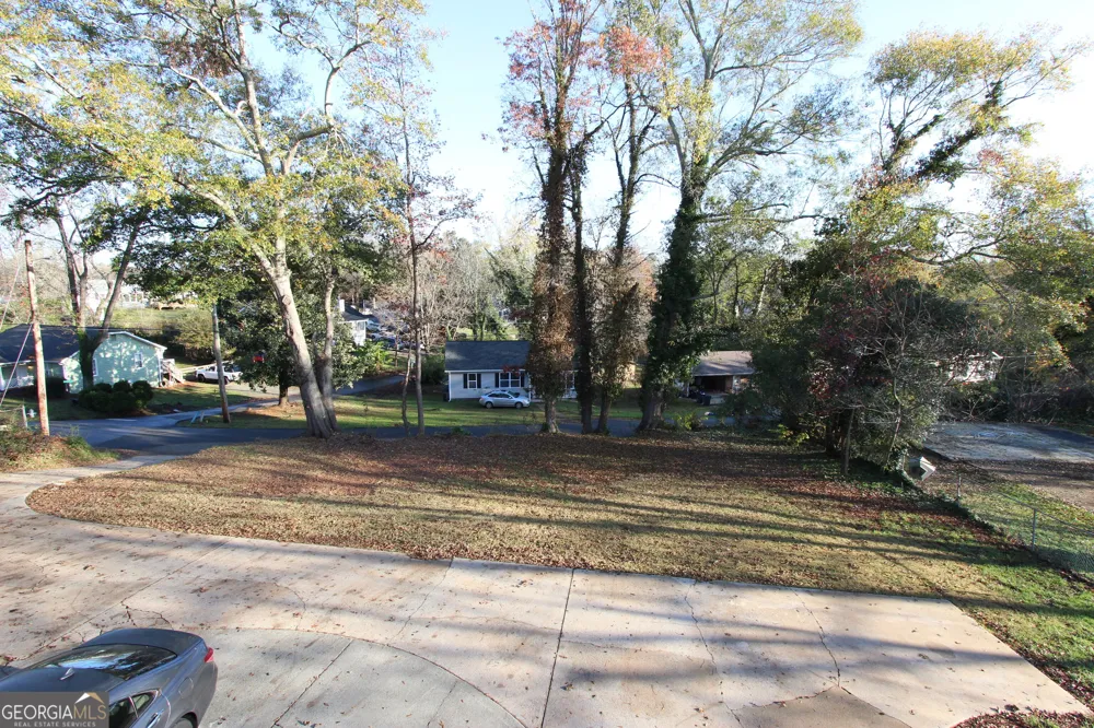 514 Clover DR Buford, GA 30518