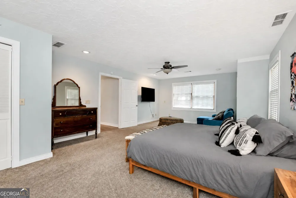 3978 Pine Shore CIR Gainesville, GA 30501