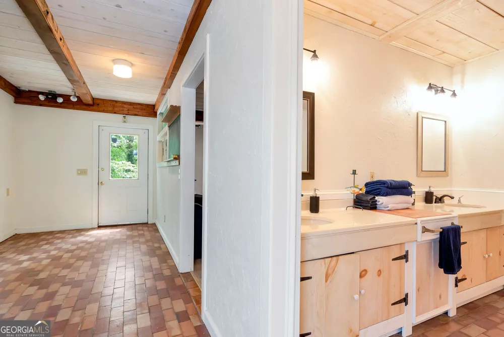 3978 Pine Shore CIR Gainesville, GA 30501