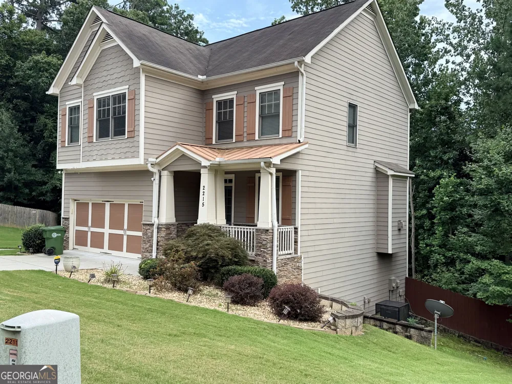 2215 COLLINS RIDGE DR Atlanta, GA 30318