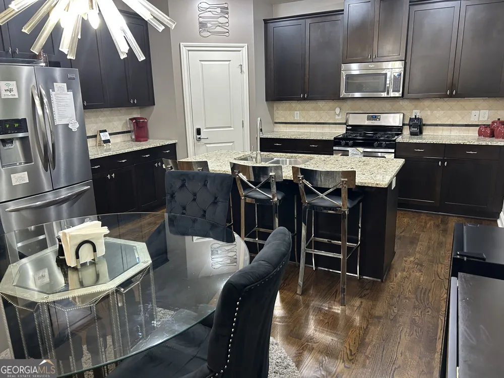 2215 COLLINS RIDGE DR Atlanta, GA 30318