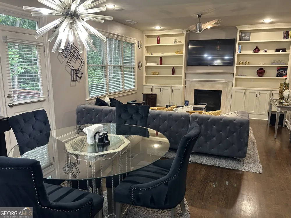 2215 COLLINS RIDGE DR Atlanta, GA 30318