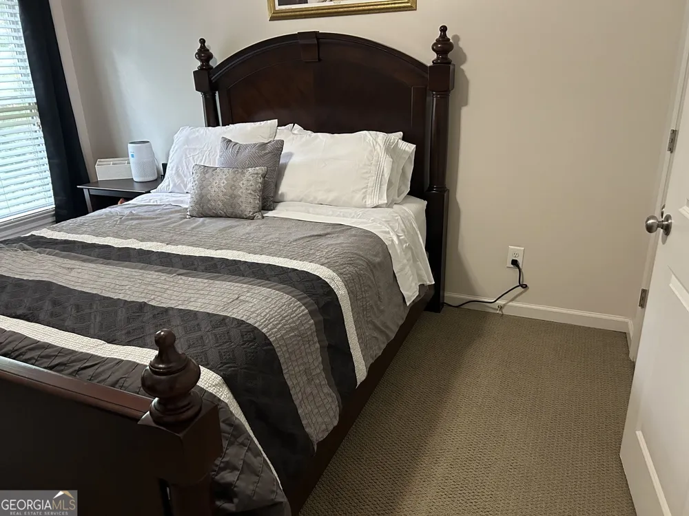 2215 COLLINS RIDGE DR Atlanta, GA 30318