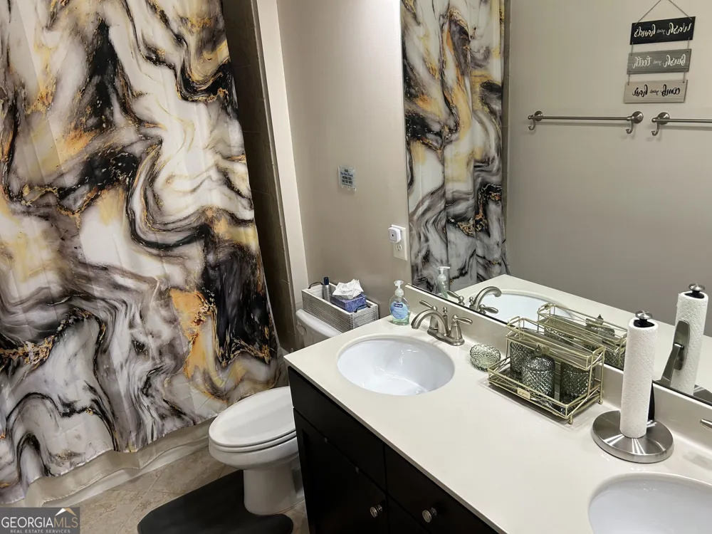 2215 COLLINS RIDGE DR Atlanta, GA 30318