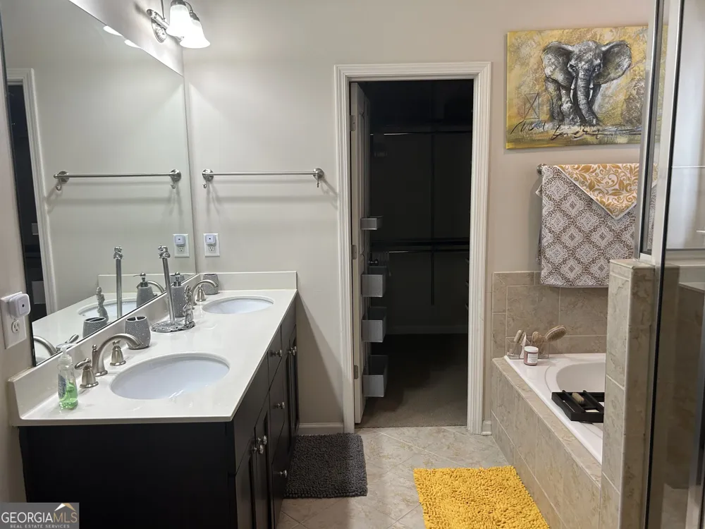 2215 COLLINS RIDGE DR Atlanta, GA 30318