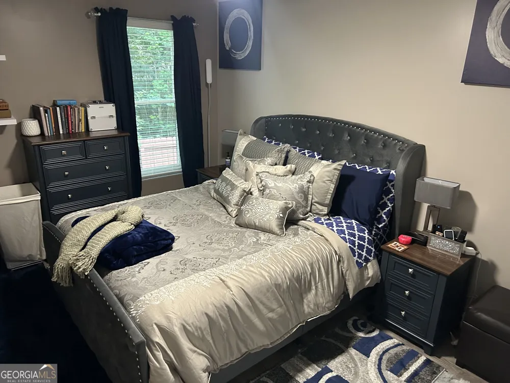 2215 COLLINS RIDGE DR Atlanta, GA 30318