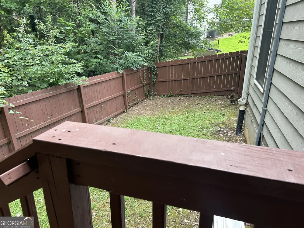 2215 COLLINS RIDGE DR Atlanta, GA 30318