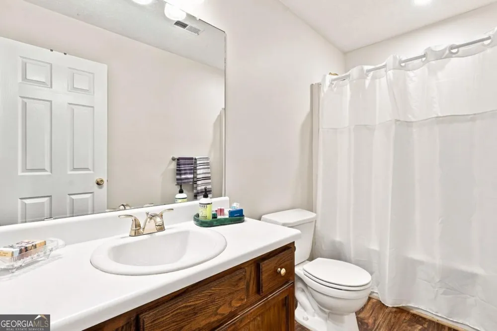 1593 Woodmore DR SW Marietta, GA 30008