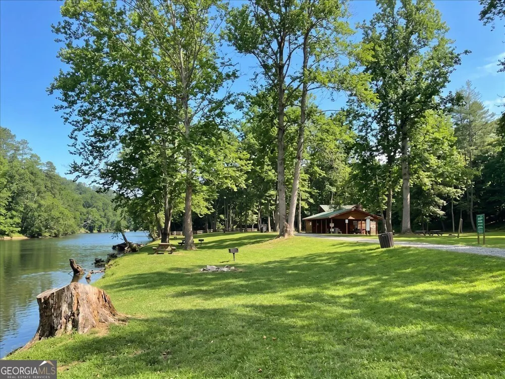 190 26th ST Ellijay, GA 30540