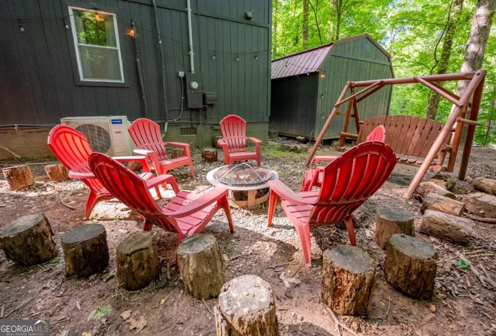 257 Pen DR Ellijay, GA 30540