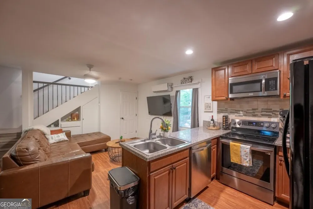 257 Pen DR Ellijay, GA 30540