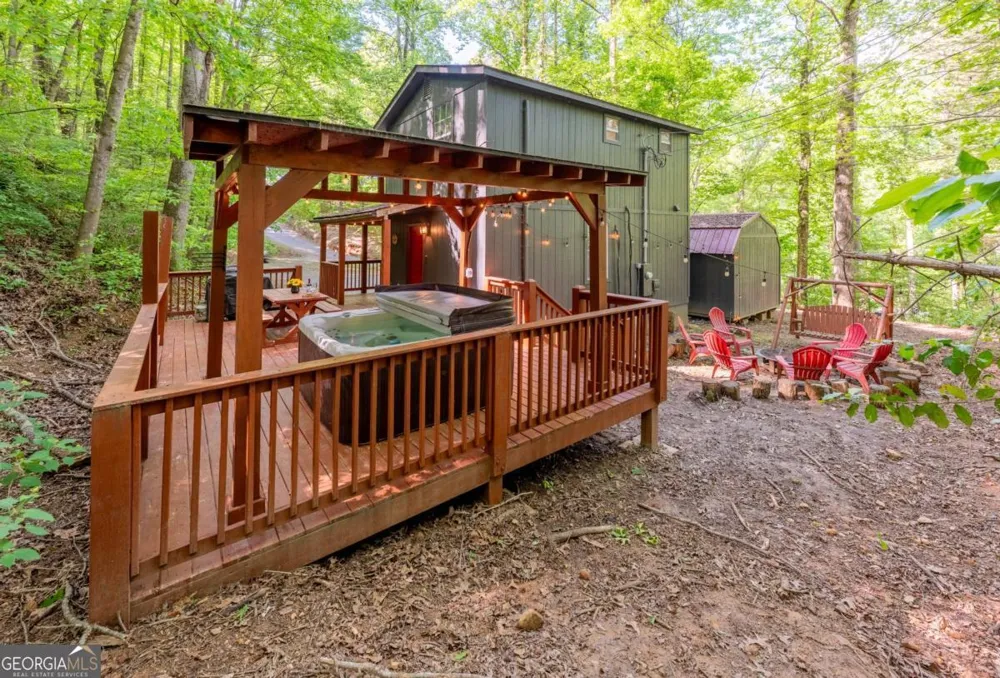 257 Pen DR Ellijay, GA 30540
