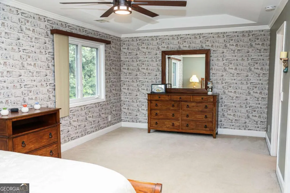 136 Wisteria DR Winder, GA 30680