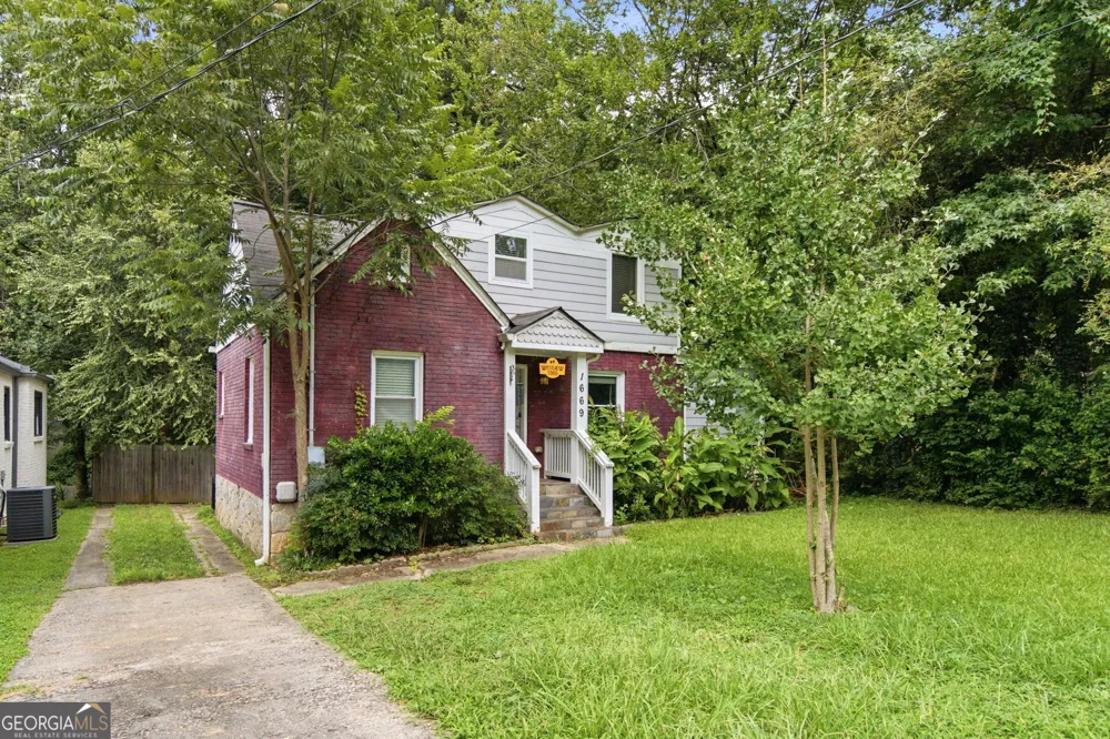 1669 Emerald AVE SW Atlanta, GA 30310