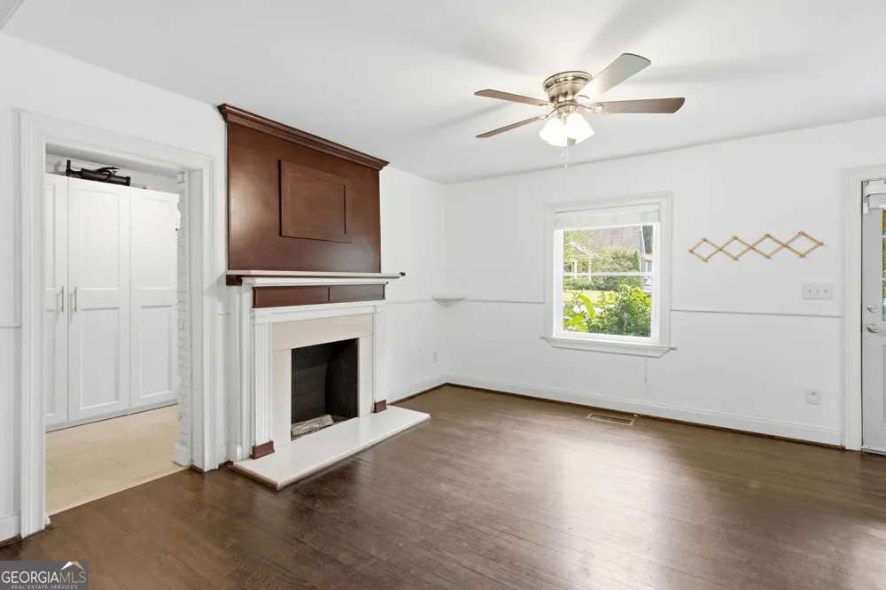 1669 Emerald AVE SW Atlanta, GA 30310