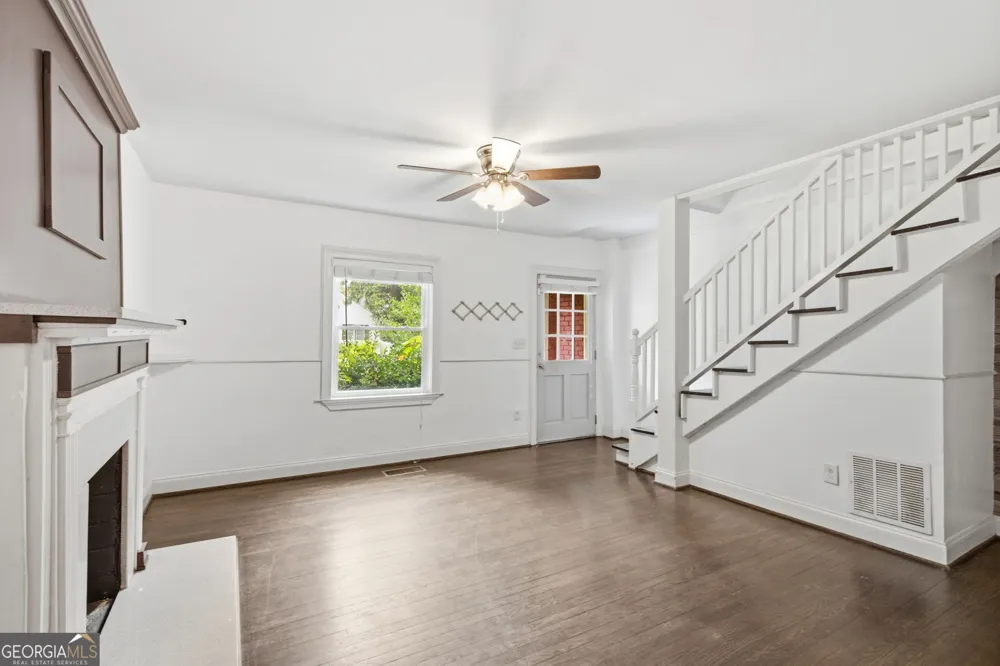 1669 Emerald AVE SW Atlanta, GA 30310