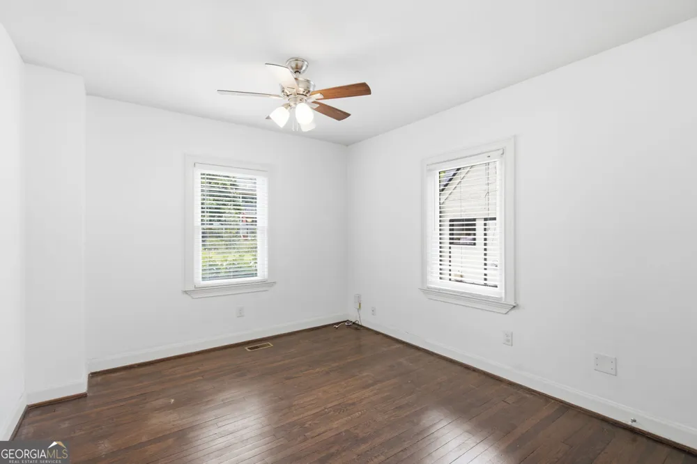 1669 Emerald AVE SW Atlanta, GA 30310