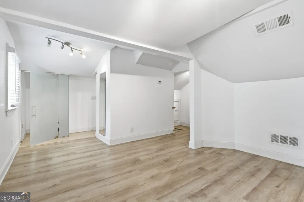 1669 Emerald AVE SW Atlanta, GA 30310