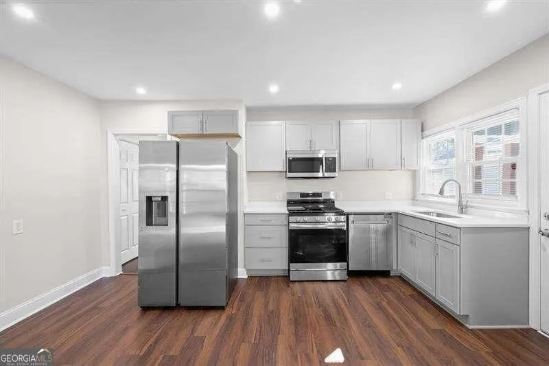 2506 Maple ST East Point, GA 30344