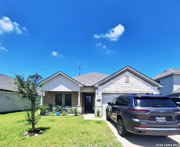 226 EAGLEVILLE DR Alvin, TX 77511