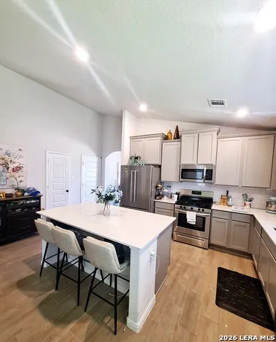 226 EAGLEVILLE DR Alvin, TX 77511