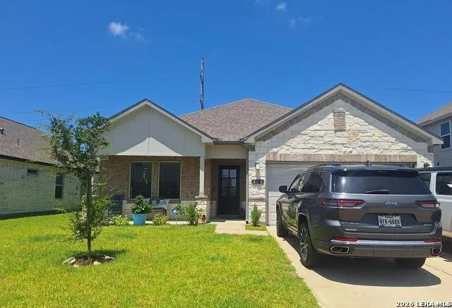 226 EAGLEVILLE DR Alvin, TX 77511