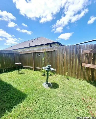 226 EAGLEVILLE DR Alvin, TX 77511