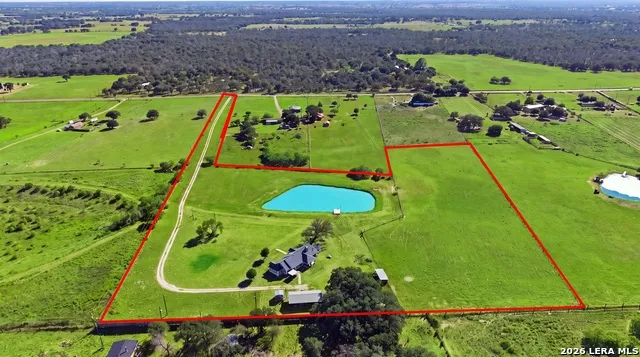 1250 County Road 304 Floresville, TX 78114