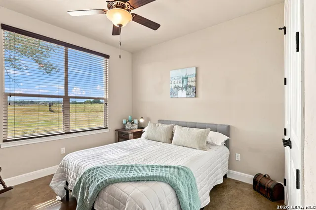1250 County Road 304 Floresville, TX 78114