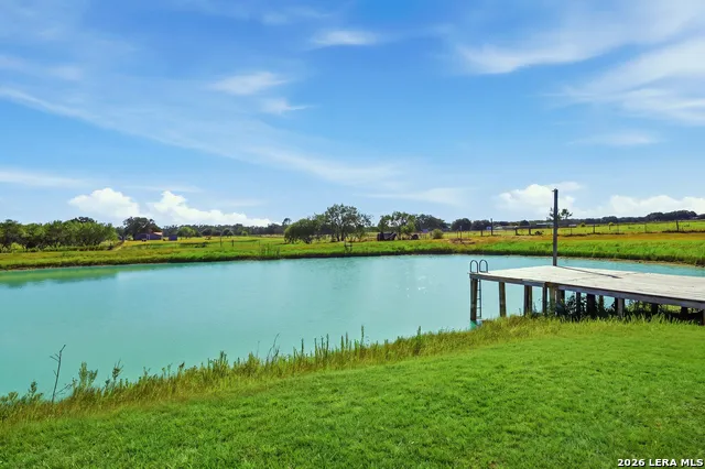 1250 County Road 304 Floresville, TX 78114