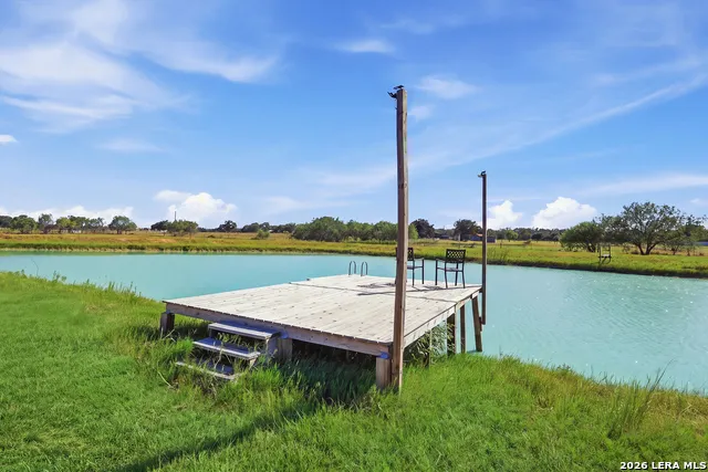 1250 County Road 304 Floresville, TX 78114