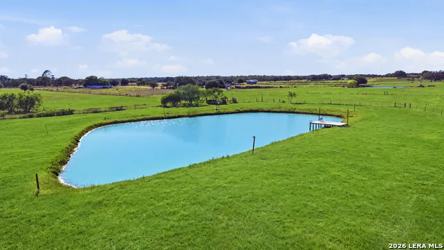 1250 County Road 304 Floresville, TX 78114