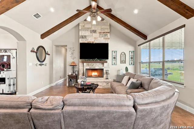 1250 County Road 304 Floresville, TX 78114