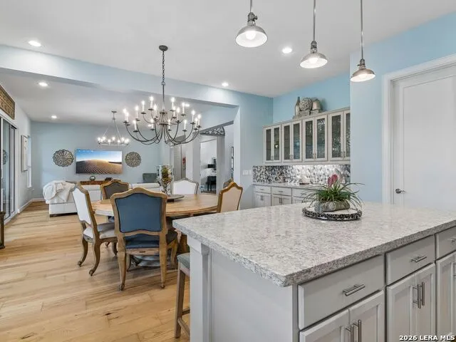 137 Sowing Oak Dr San Marcos, TX 78666