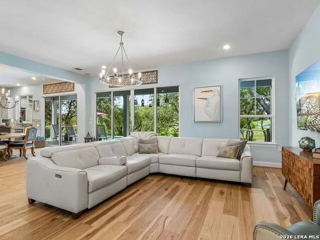 137 Sowing Oak Dr San Marcos, TX 78666