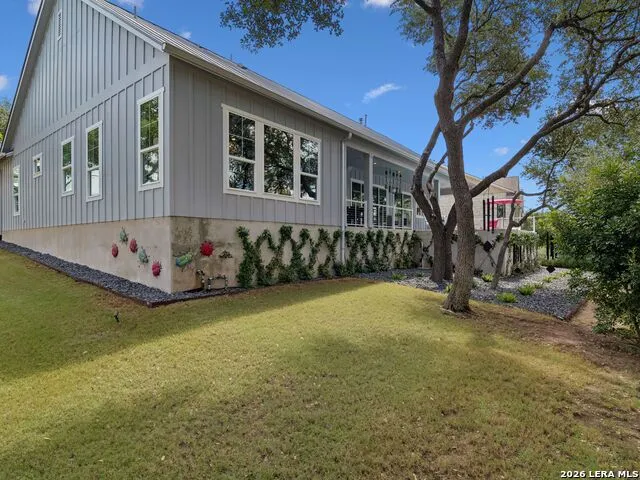 137 Sowing Oak Dr San Marcos, TX 78666