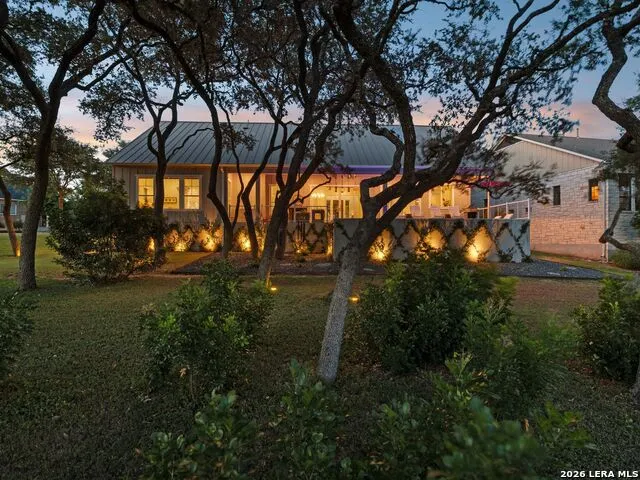 137 Sowing Oak Dr San Marcos, TX 78666