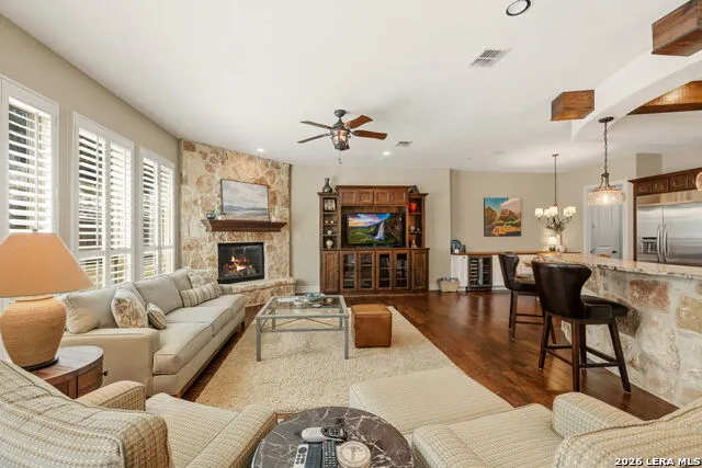 315 Candelaria Helotes, TX 78023