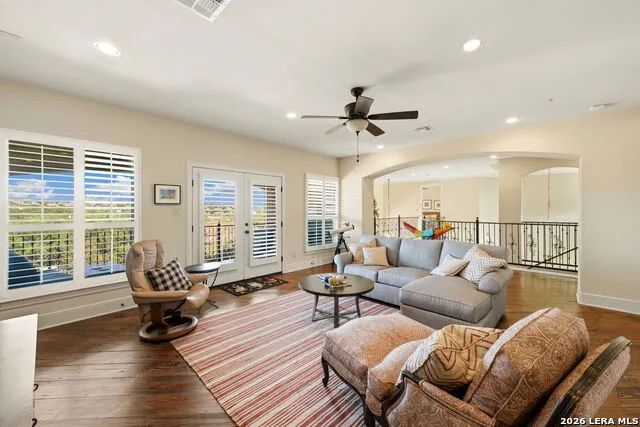 315 Candelaria Helotes, TX 78023
