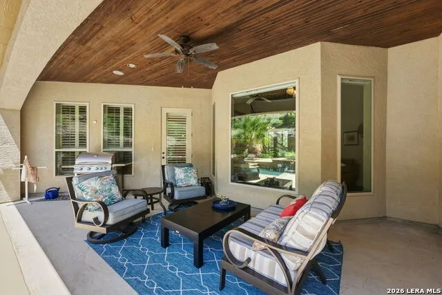 315 Candelaria Helotes, TX 78023