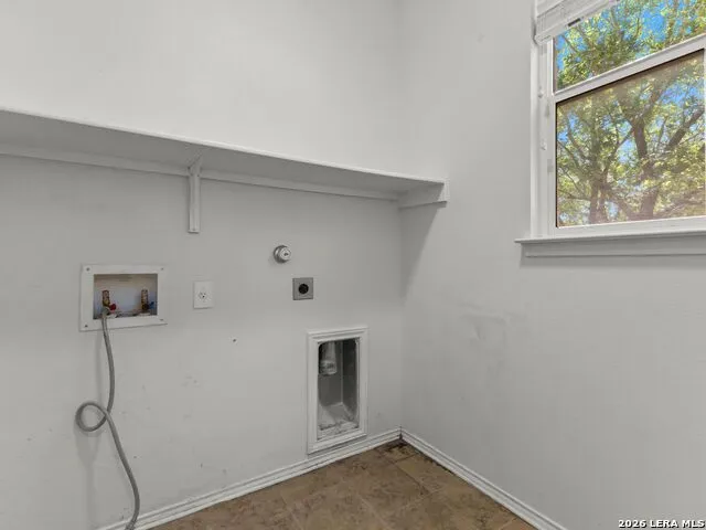 1100 RENAISSANCE TRL Round Rock, TX 78665