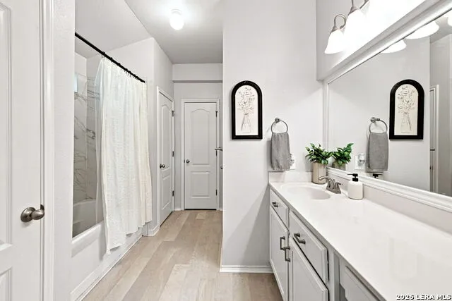 5511 Justin CV San Antonio, TX 78240