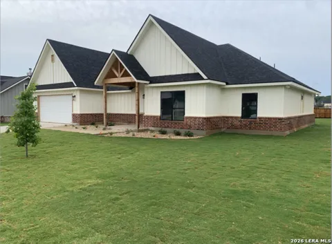 109 W Magnolia Cir
