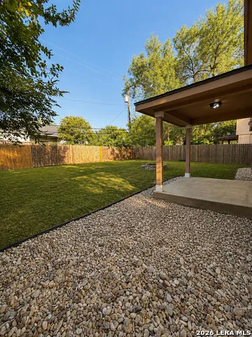 506 Blue Ribbon San Antonio, TX 78227